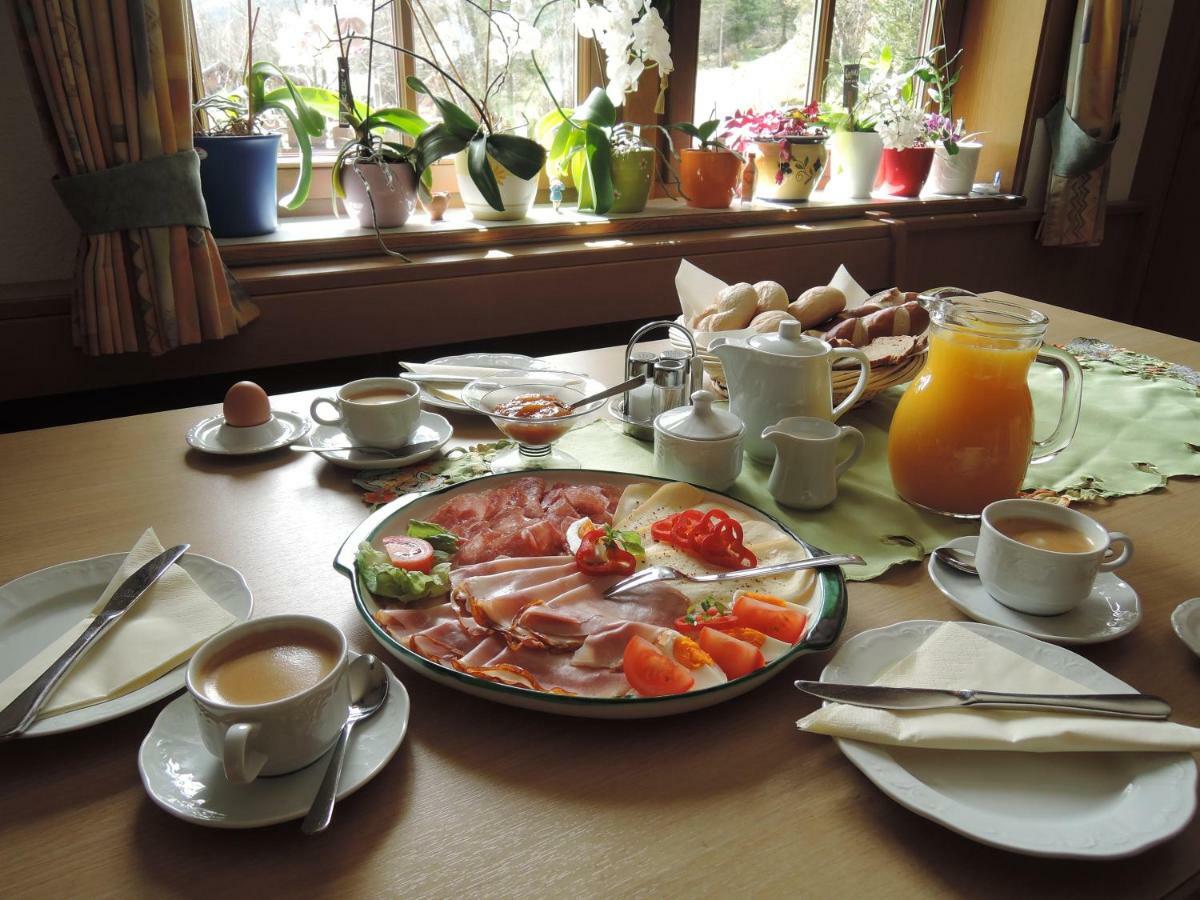 Landhaus Scherer Bed & Breakfast เราริส ภายนอก รูปภาพ