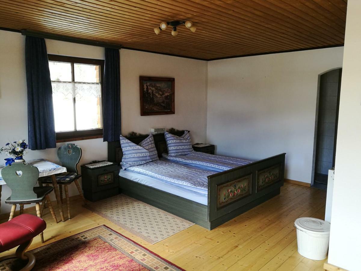 Landhaus Scherer Bed & Breakfast เราริส ภายนอก รูปภาพ
